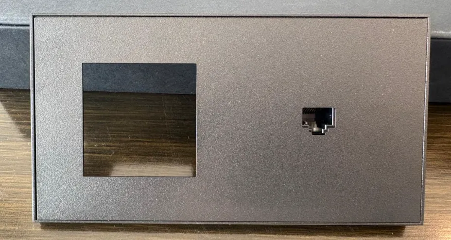 PLACA PARA CONTACTO + UTP CATEGORIA 6 EUROPEA TEXTURED BLACK