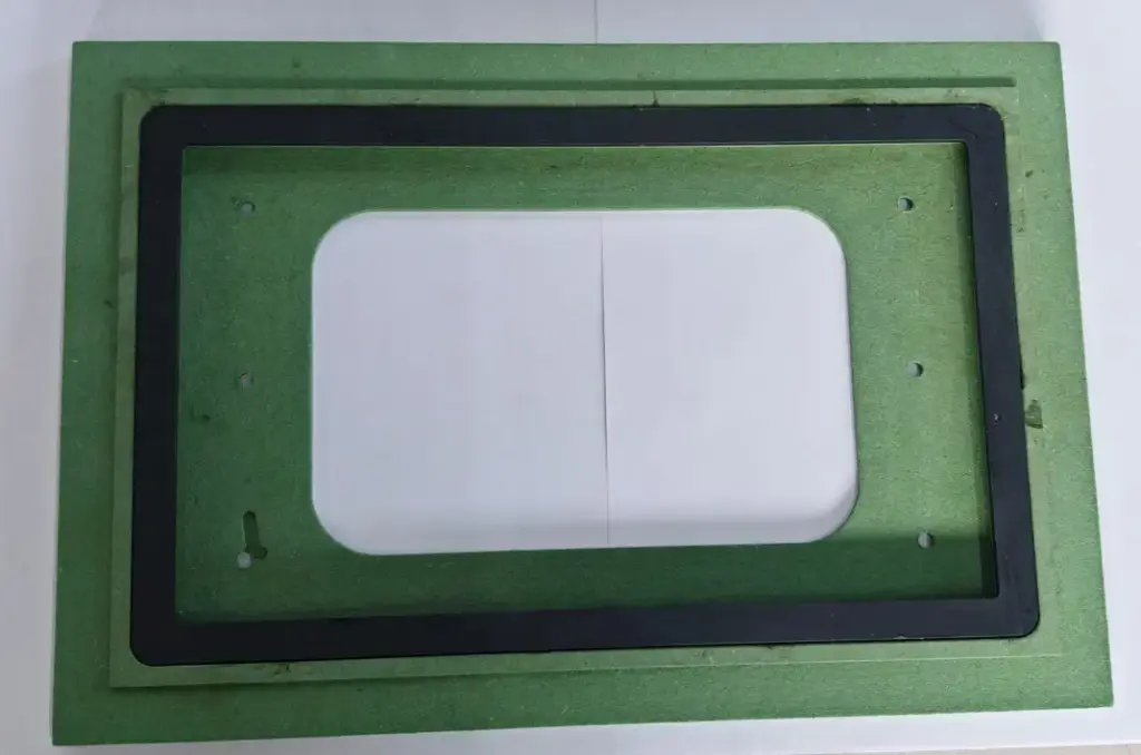 BASE PARA MARCO DE PANTALLA DE AUTOMATIZACION DE MADERA VERDE